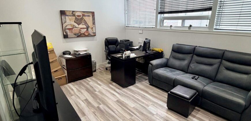 SHOWROOM/OFFICE SPACE