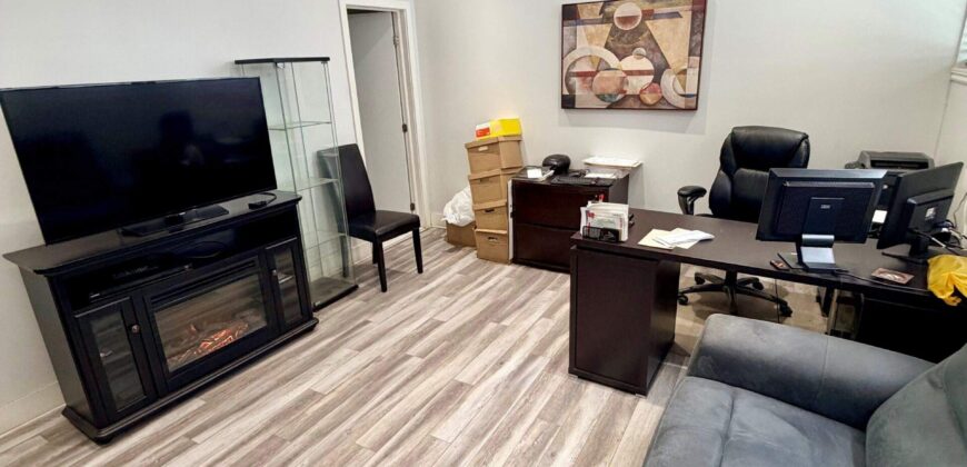 SHOWROOM/OFFICE SPACE